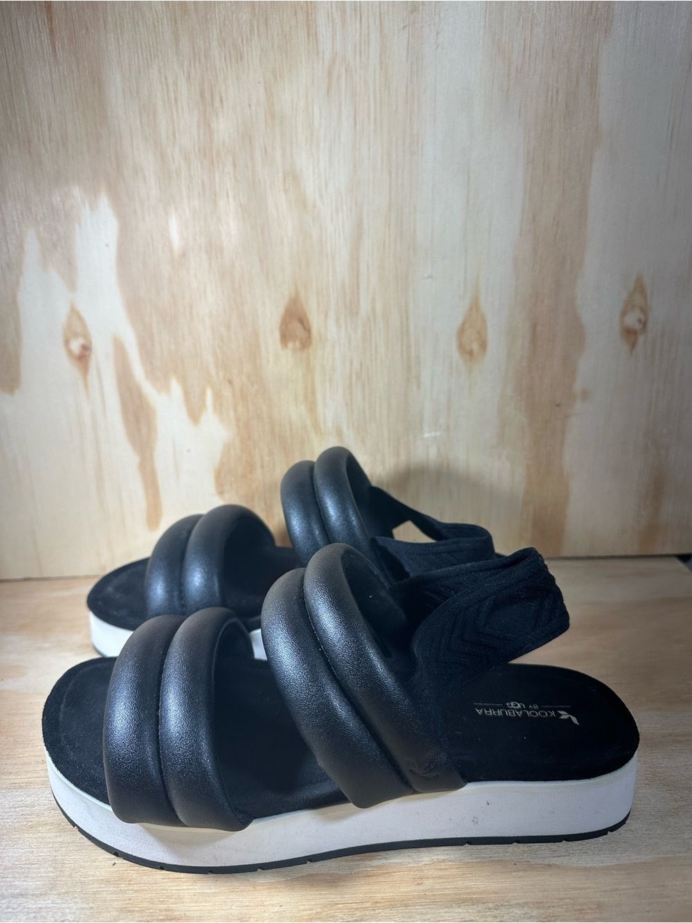 Ugg Koolaburra Black Puffy Slide Sandals Women’s Size 8